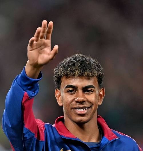 约基奇半场23+7＆穆雷11分，掘金23分领先国王（约基奇半场轰23+7、穆雷贡献11分，掘金以23分优势领先国王）