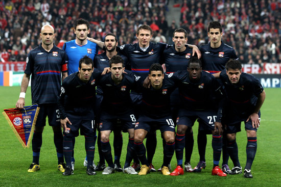 迪马：斯卡尔维尼右内收肌拉伤，将继续因伤缺阵（迪马：斯卡尔维尼右腿内收肌拉伤，仍将缺席比赛）