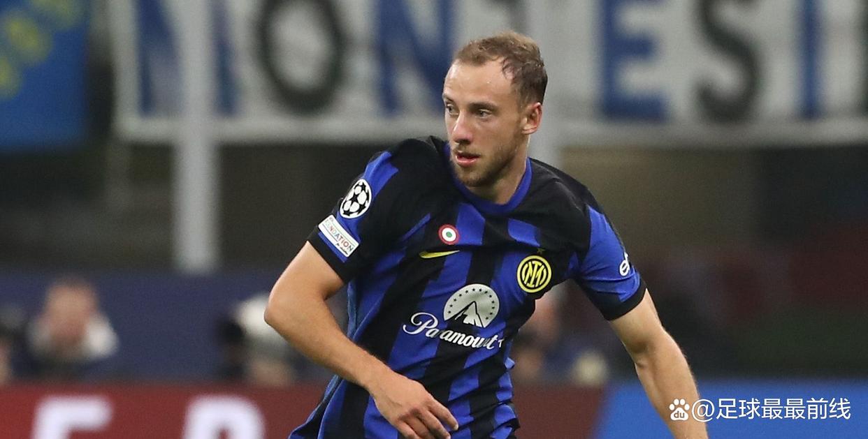 奋力追赶！谢泼德出现失误 基根·穆雷三分继续迫近比分（谢泼德失误送礼，基根·穆雷三分命中再度迫近比分）