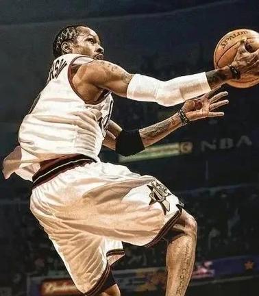 皇家马德里在圣马梅斯的闪耀之夜：逐一点评球员表现（圣马梅斯见证皇马高光时刻：逐个盘点球员发挥）