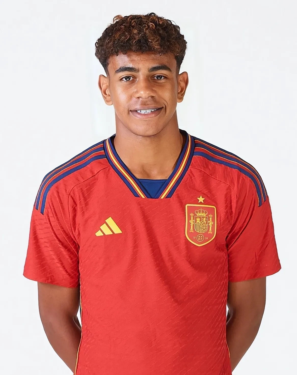 一场0比0，让张琳芃险成罪人，陈威救了他，上港将对他下狠手？（0-0闷平，张琳芃险成背锅侠，陈威零封救主，上港会对他重罚吗？）