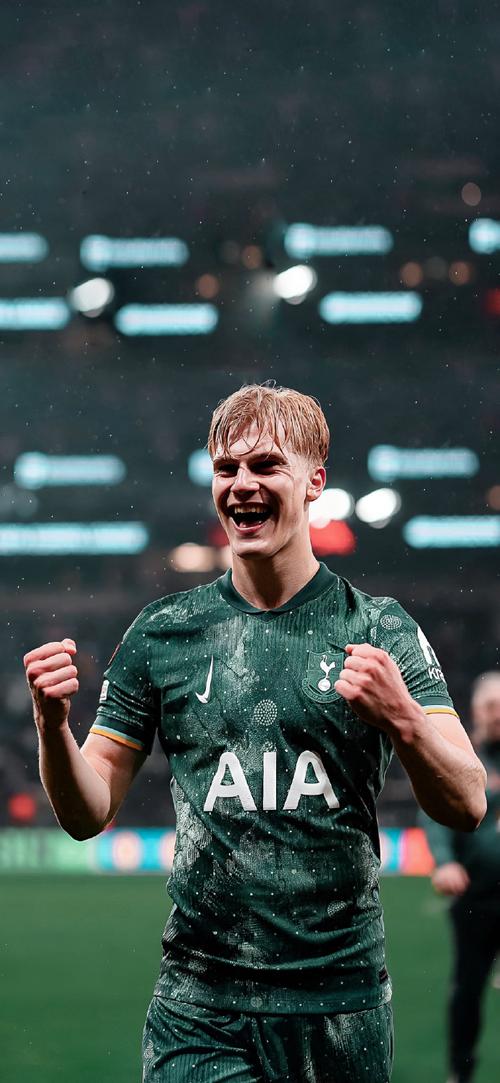 森林狼官方：爱德华兹因右脚酸痛明日对阵国王出战成疑（森林狼官宣：爱德华兹右脚酸痛，明日战国王出场成疑）