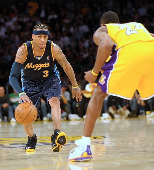 大举反击！班凯罗上篮打中后贝恩反击得手 魔术轰16-4反超打停（强势反扑！班凯罗上篮命中贝恩回敬，魔术打出16-4攻势反超逼停）