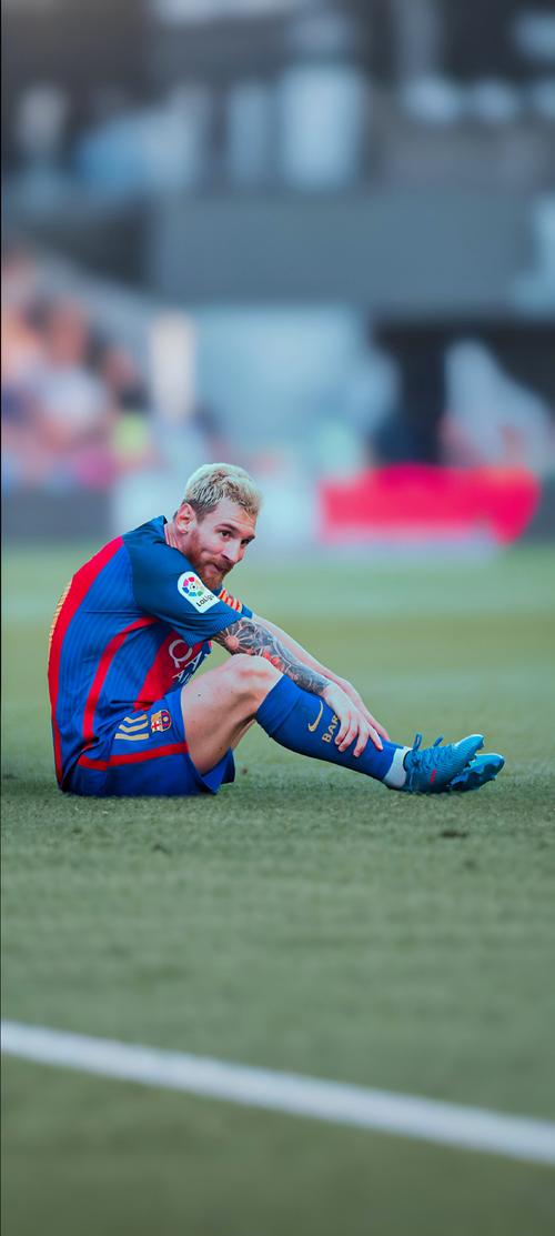 以全新视角回顾AC米兰对阵罗马的比赛📽️🔴⚫（从不同角度重温AC米兰与罗马的较量📽️🔴⚫）