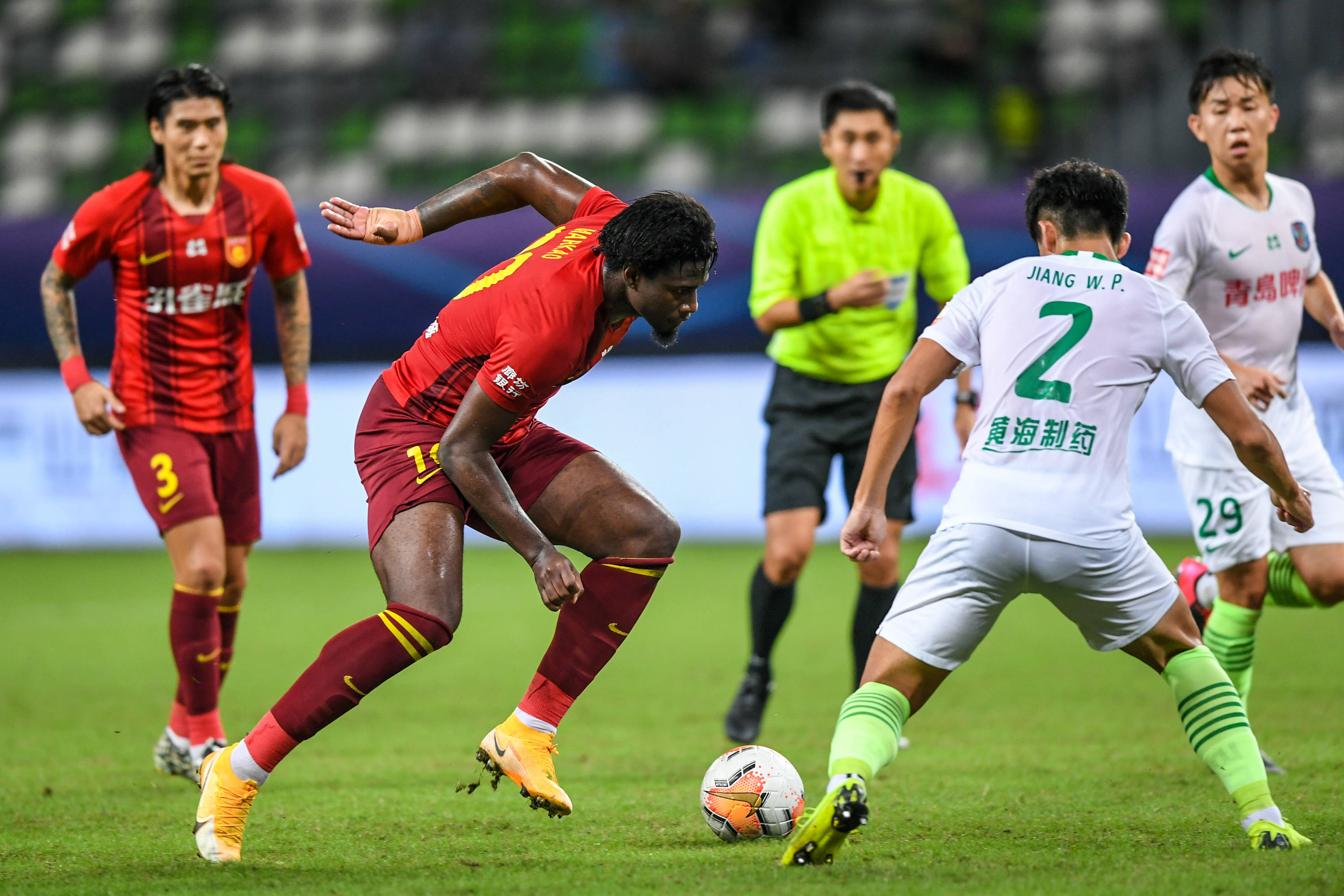 阿里亚斯入围2025年国际足联年度最佳男子阵容候...（阿里亚斯跻身2025年国际足联年度最佳男足阵容候选名单）