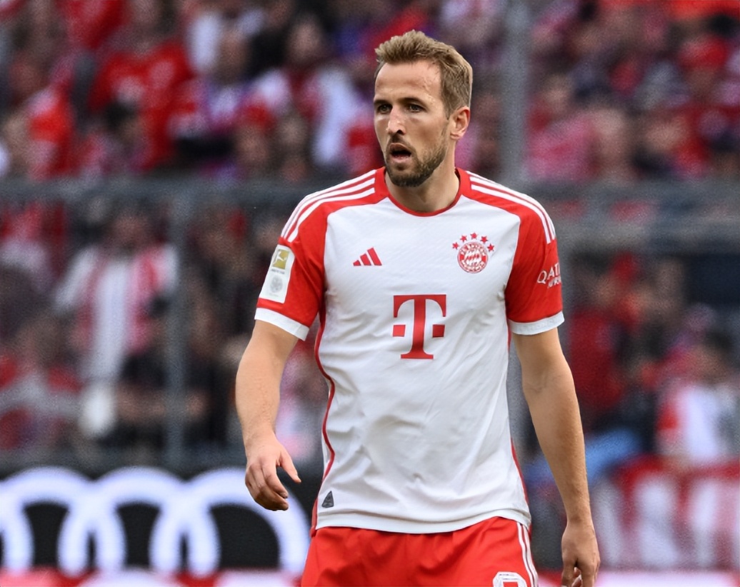 德天空&图片报：奥格斯堡已解雇瓦格纳，球队3胜1平8负排第14（图片报与德天空：奥格斯堡解雇瓦格纳，战绩3胜1平8负暂列第14）